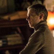 Sherlock: Martin Freeman in un'immagine della stagione 3