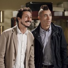 Colpi di fortuna: Luca Bizzarri con Paolo Kessisoglu in una scena