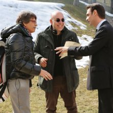 Il Capitale Umano Il Regista Paolo Virzi Insieme A Fabrizio Gifuni E Fabrizio Bentivoglio Sul Set 294428