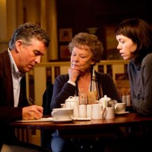 Philomena: Judi Dench insieme a Steve Coogan e Anna Maxwell Martin in un'immagine del film