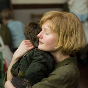 Philomena: Sophie Kennedy Clark nei panni di una giovane Philomena in una scena del film
