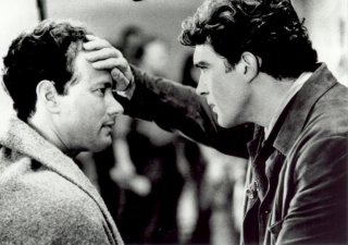 Tom Hanks con Antonio Banderas in una bella scena di Philadelphia