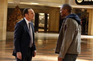 Agents of S.H.I.E.L.D. - una scena dell'episodio The Bridge con Clark Gregg e J. August Richards