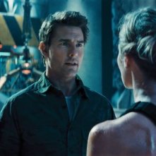 Edge of Tomorrow - Senza domani: Tom Cruise ed Emily Blunt in una scena