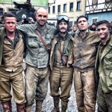 Fury: Brad Pitt, Shia LaBeouf, Jon Bernthal e Logan Lerman sul set