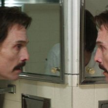 Dallas Buyers Club: Matthew McConaughey in una drammatica immagine tratta dal film