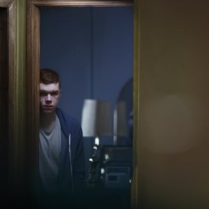 Jamie Marks Is Dead: Cameron Monaghan si nasconde dietro una porta
