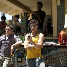 Neighbors: Zac Efron e Dave Franco osservano i vicini di casa