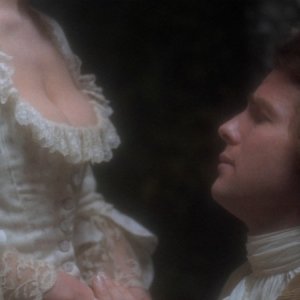 Barry Lyndon: Ryan O'Neal con Gay Hamilton in una scena del film