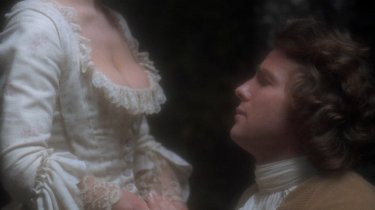 Barry Lyndon: Ryan O'Neal con Gay Hamilton in una scena del film