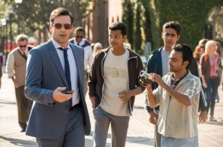 Million Dollar Arm: Jon Hamm in una scena del film