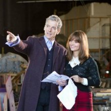 Doctor Who Peter Capaldi E Jenna Louise Coleman Un Immagine Dal Set Dell Ottava Stagione Della Serie 295966