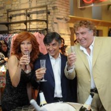 Sapore di te: Maurizio Mattioli in una scena del film con la 'moglie' Nancy Brilli e Vincenzo Salemme