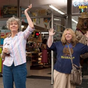 Tammy: Susan Sarandon e Melissa McCarthy nella prima scena della commedia