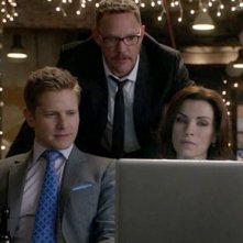 The Good Wife: Julianna Margulies, Matt Czuchry e Matthew Lillard in una scena dell'episodio Goliath and David