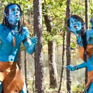 Angry Games - La ragazza con l'uccello di fuoco: Maiara Walsh e Nick Gomez nella parodia di Avatar