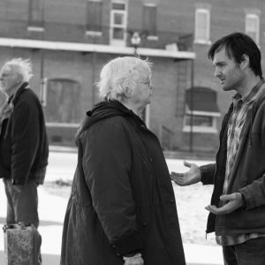 Nebraska: Bruce Dern insieme a Will Forte e June Squibb in una scena del film