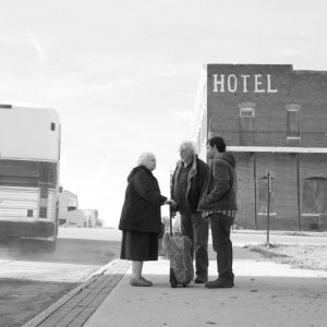 Nebraska: Bruce Dern, Will Forte e June Squibb in una scena del film