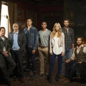 Bitten: il cast in una foto promozionale