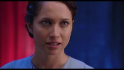 Clip - Angry Games - La ragazza con l'uccello di fuoco