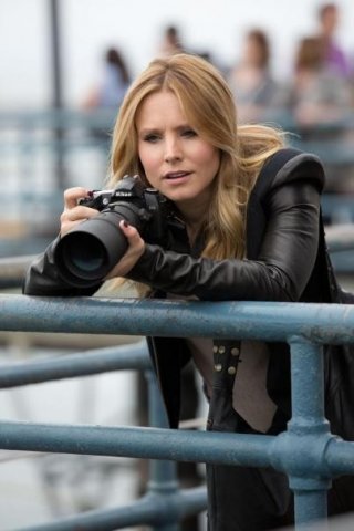 Veronica Mars: Kristen Bell armata di teleobiettivo nel ruolo di Veronica Mars