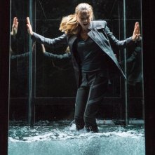 Divergent: Shailene Woodley intrappolata in una gabbia di vetro