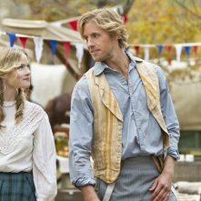 Hatfields & McCoys: Matt Barr e Lindsay Pulsipher in una scena