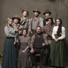 Hatfields & McCoys: una foto promozionale del cast