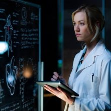 I, Frankenstein: Yvonne Strahovski nei panni della dottoressa Terra in una scena del film fantasy