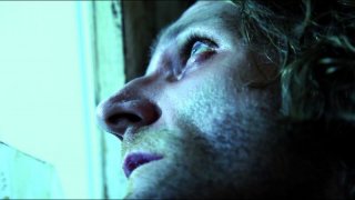 Red Krokodil: il protagonista del film Brock Madson in una scena del film