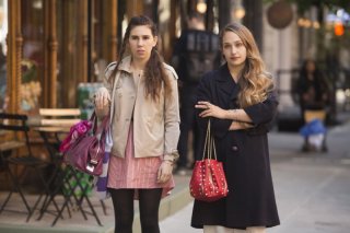 Girls: Zosia Mamet e Jemima Kirke nell'episodio Females Only