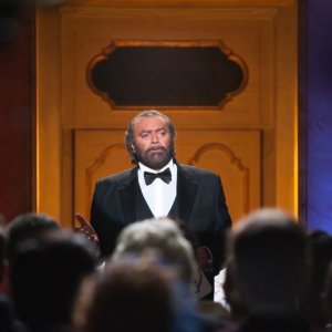 La gente che sta bene: Diego Abatantuono in una scena