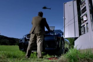 Promo 'Who Has Control?' - Crisis