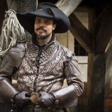 The Musketeers: Howard Charles in un'immagine del primo episodio della serie