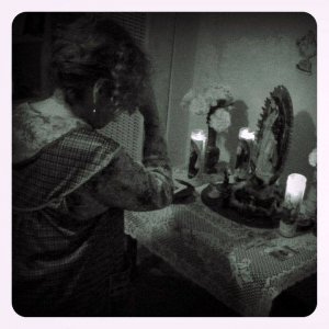 Un'immagine tratta dal film horror Il segnato