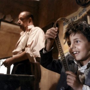Nuovo cinema Paradiso: in scena Philippe Noiret e Salvatore Cascio
