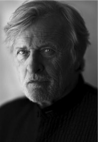 un ritratto di Rutger Hauer