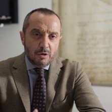 Solving: il giornalista Franco Di Mare in una scena del documentario di Giovanni Mazzitelli