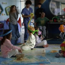 Braccialetti Rossi: Aurora Ruffino (Cris), Bartolomeo Colucci (portantino Gionni), Carmine Buschini (Leo) e Brando Pacitto (Vale) nella fiction