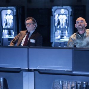Robocop: Gary Oldman con Jackie Earle Haley in una scena del film