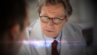 Robocop: Gary Oldman in una scena del film