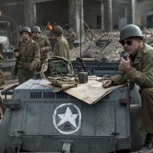 The Monuments Men: George Clooney dà istruzioni alla radio