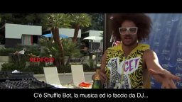 Featurette 'Il bikini contest presentato da Redfoo' - Last Vegas