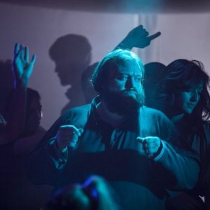 Smetto quando voglio: Stefano Fresi in un momento del film