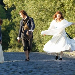 Beloved sisters: Florian Stetter in una scena con Henriette Confurius e Hannah Herzsprung