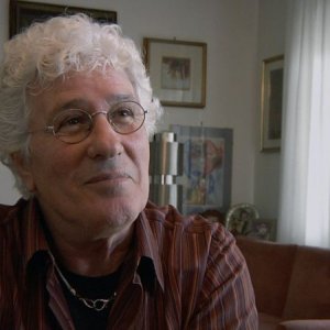 Felice chi è diverso: Ninetto Davoli in una scena del documentario di Gianni Amelio