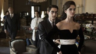 Yves Saint Laurent: Pierre Niney con Charlotte Le Bon in un momento del film