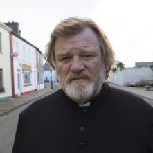 Calvario: Brendan Gleeson in una foto promozionale nei panni di padre James
