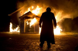 Calvario: Brendan Gleeson in una scena 'infuocata' del film
