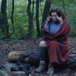 I you don't, I will: Emmanuelle Devos in una scena